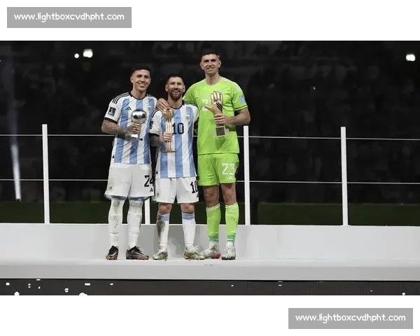 从萨内蒂到恩佐，阿根廷中场传承，2026世界杯看他的！